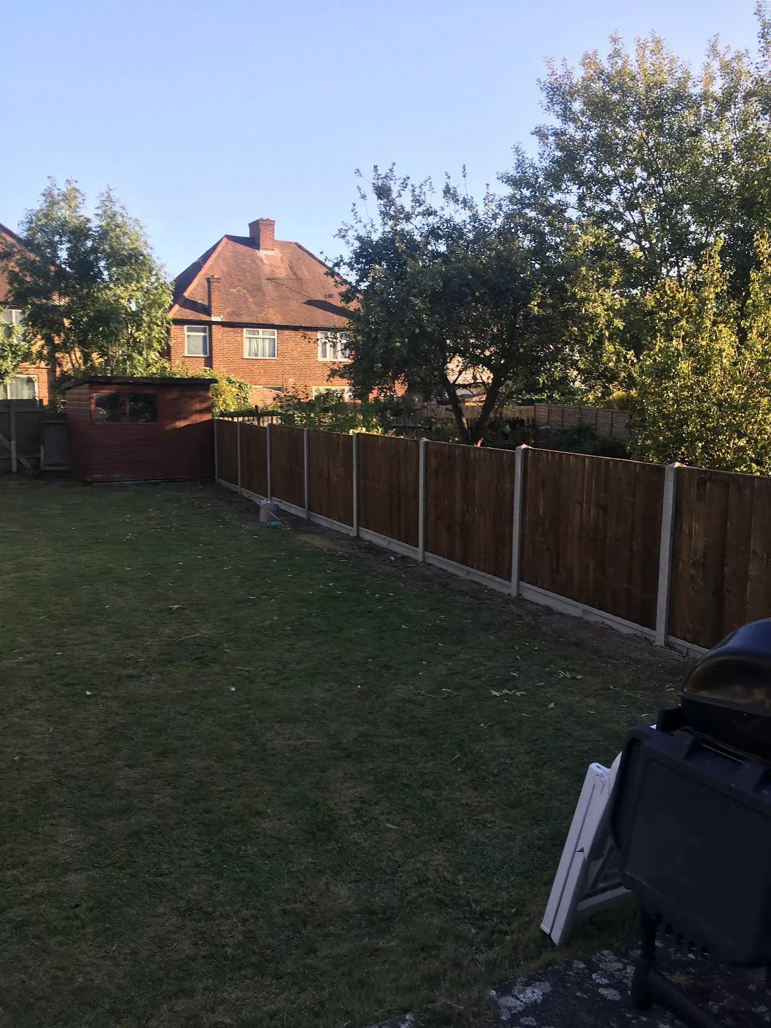 fencing-contractor-in-watford-hertfordshire-08